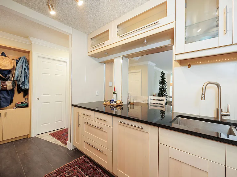 2024 Fullerton Ave #710 — Photo 8
