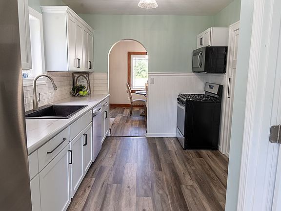 5th image of 2400 Archer Dr