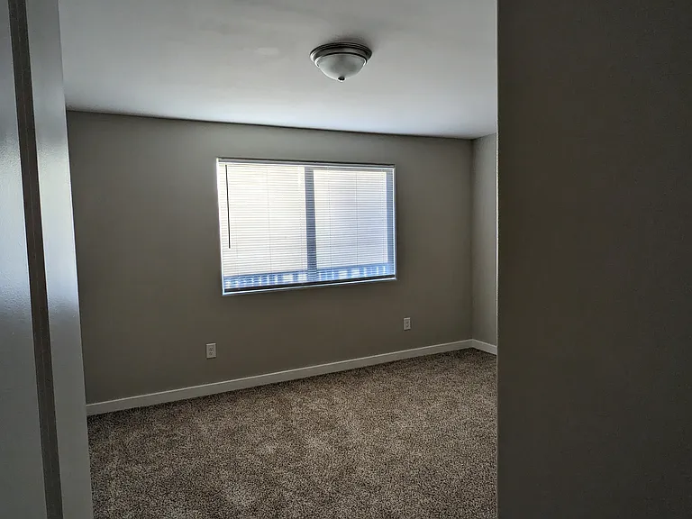 3963 Hayesville Dr NE — Photo 10