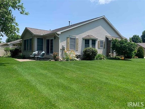 2nd image of 1454 Hampton Cir