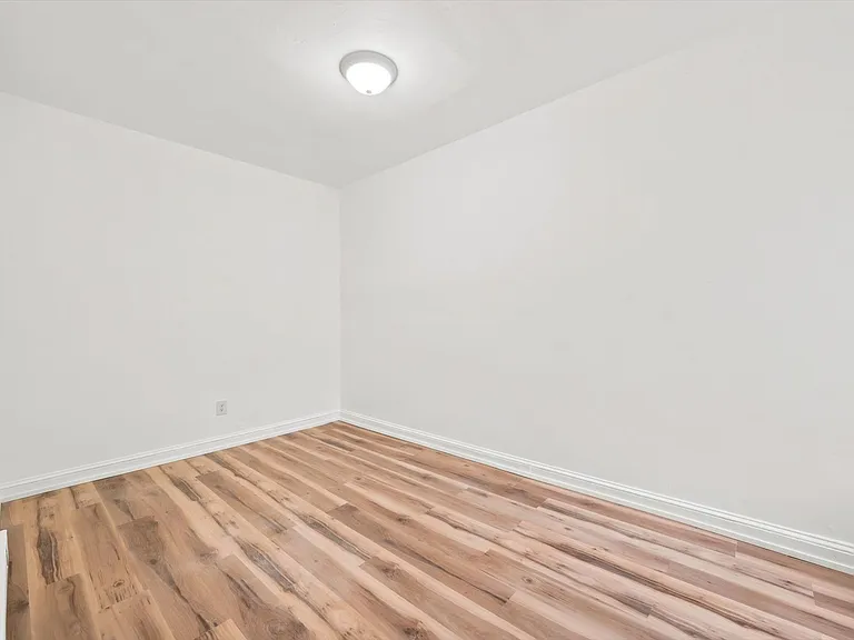 5135 Folsom St — Photo 5