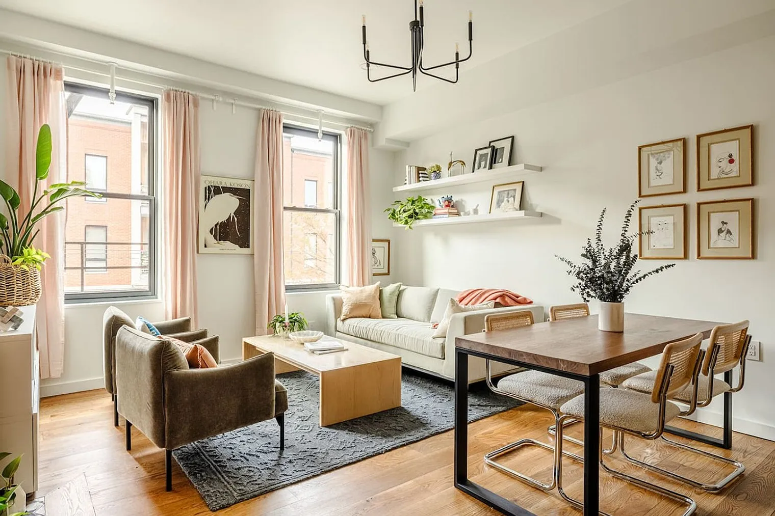 1 bed, 1.0 bath, 592 sqft, $3,081 — Photo 1
