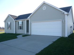 1531 Kennesaw Mountain Dr, Mishawaka, IN 46544