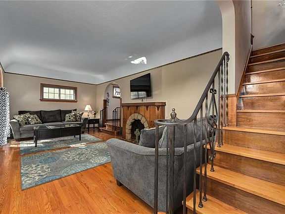 4th image of 17606 Milburn Ave