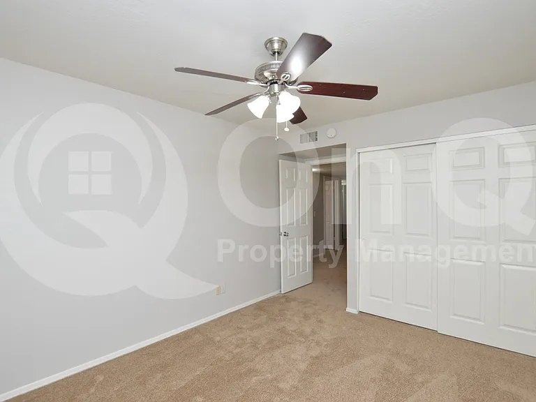 2808 E Nora St — Photo 17