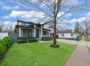 523 Renshaw St, Rochester, MI 48307