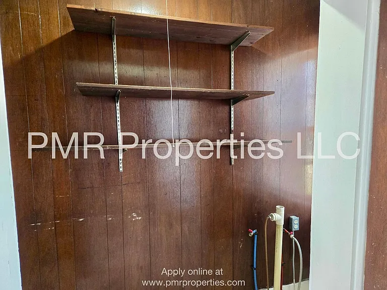 215 N 7th St — Photo 9