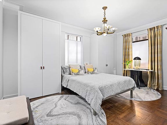 2nd image of 25 Central Park W APT 5U