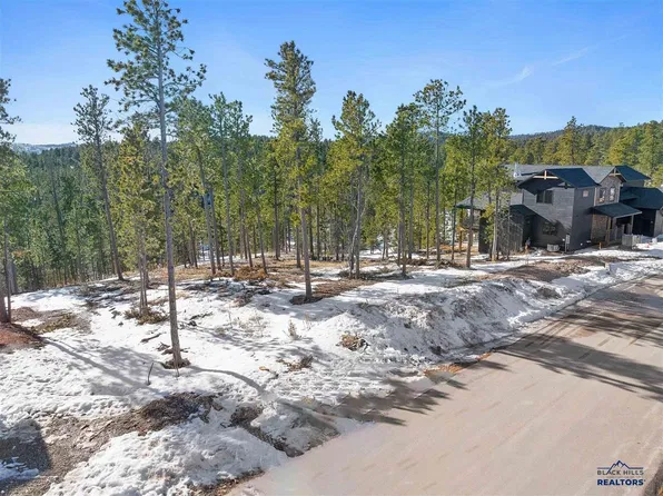 19 Overlook Ct, Lead, SD 57754