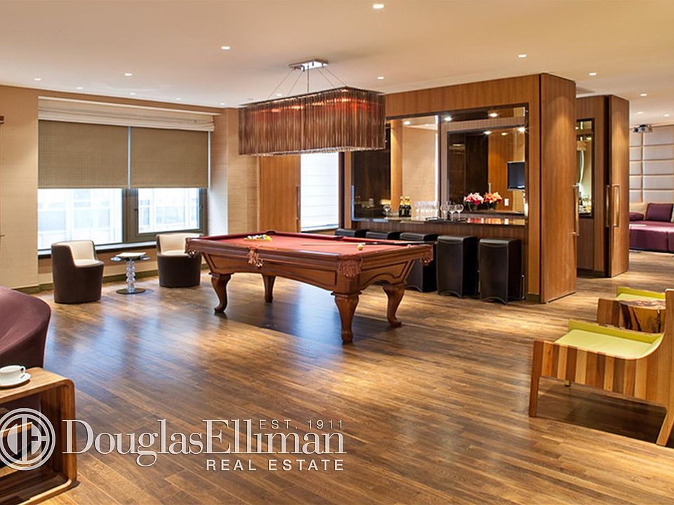 1st image of 75 Wall St APT 33N
