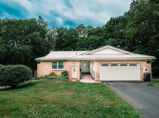 232 Country Rd, Nanty Glo, PA 15943