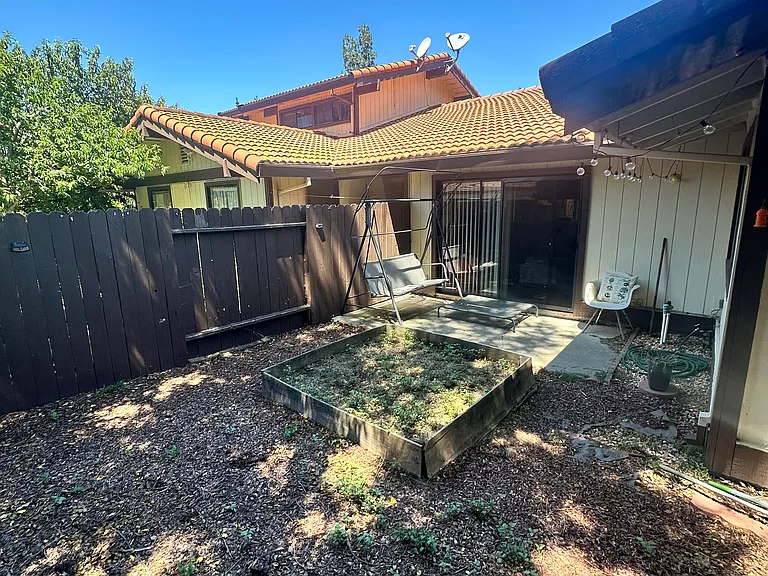 5056 Glide Dr #2 — Photo 14