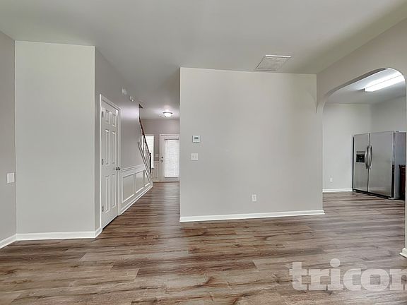 3rd image of 30 Silver Willow Walk
