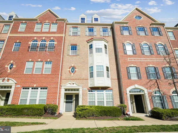 910 Hall Station Dr APT 202, Bowie, MD 20721