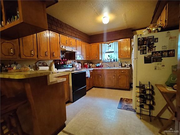 2nd image of 604 Green Meadow Dr