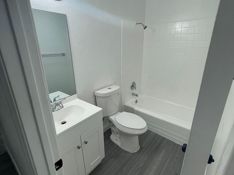 1st image of 2655 Sherwood St APT 22