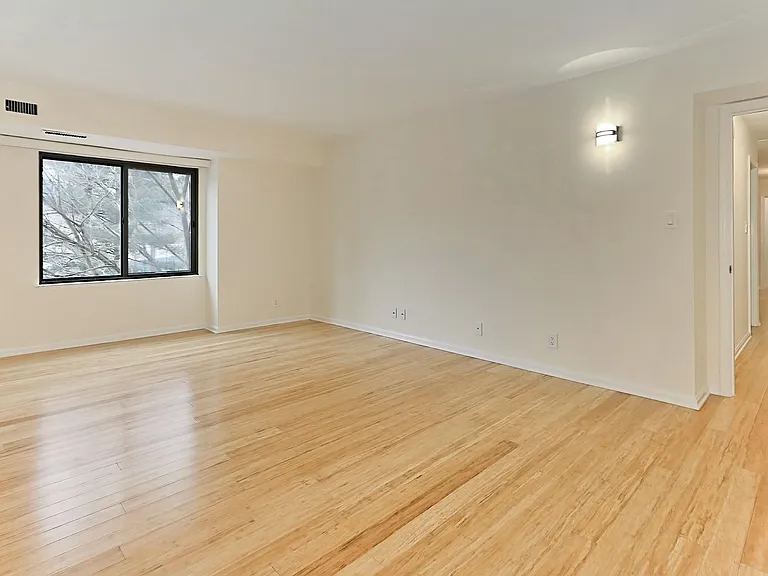 3800 Powell Ln #314 — Photo 15