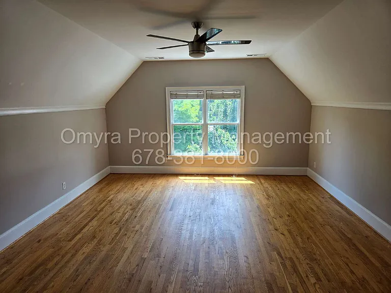 105 Selman St SE — Photo 9