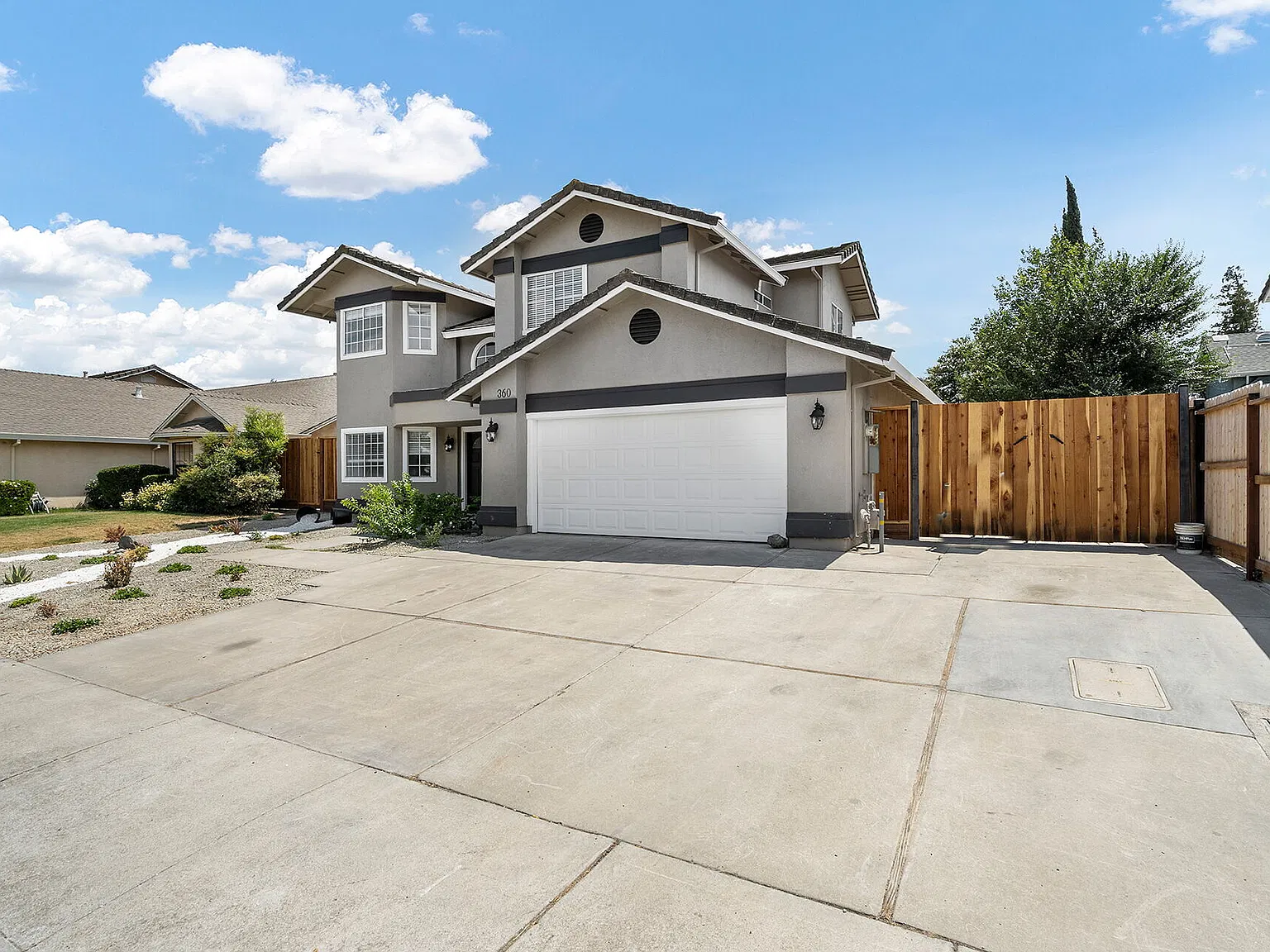 5 bed, 2744 sqft, $3,500 — Photo 3