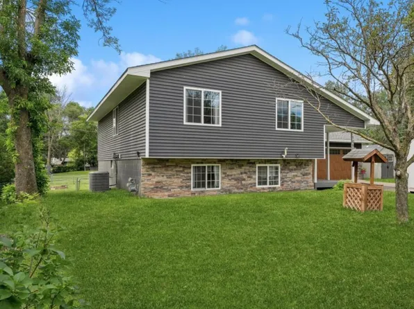 10665 Riverside Pl N, Brooklyn Park, MN 55443