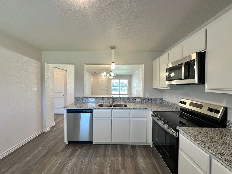 226B Dolphin Dr — Photo 10