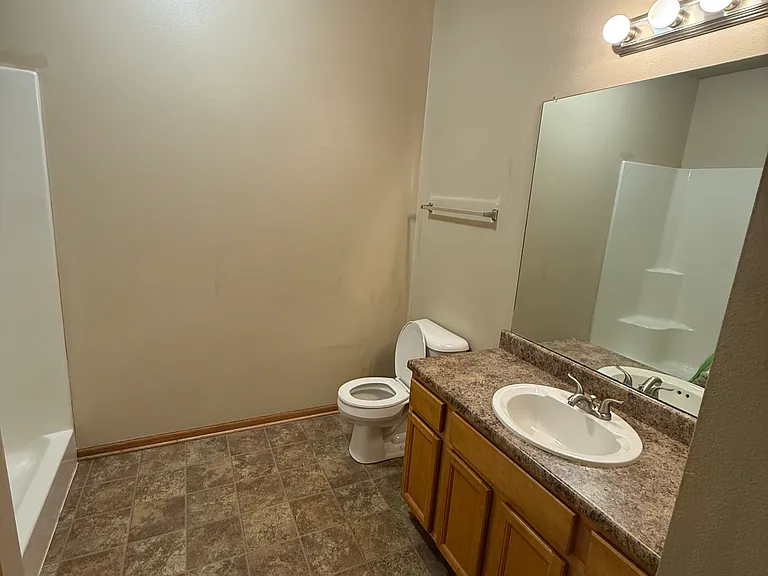 1805 SW White Birch Cir #5 — Photo 12