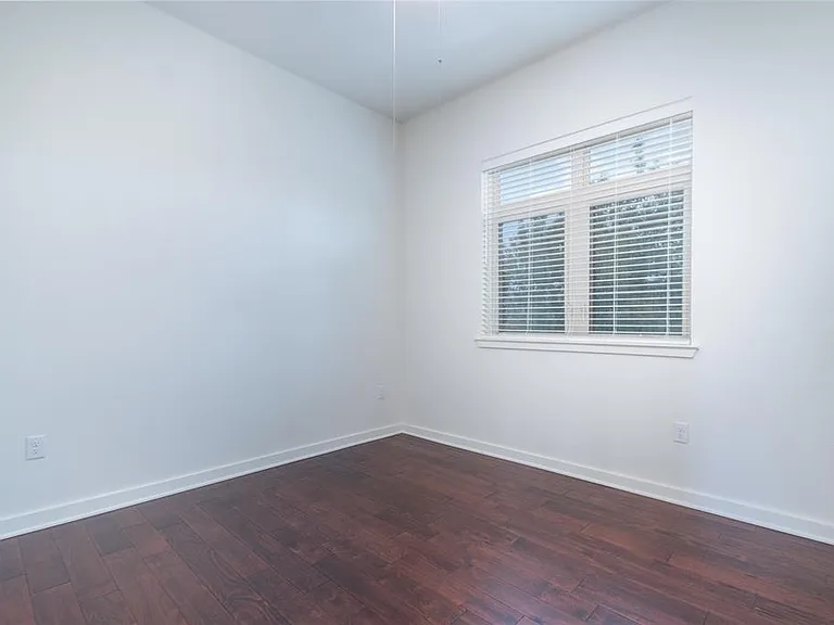 6700 Menchaca Rd #20 — Photo 7