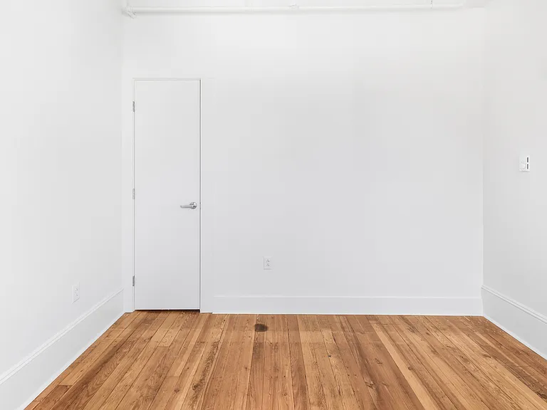 Cates Block Apartments — Photo 42