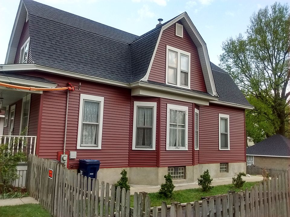 2nd image of 468 Locust St