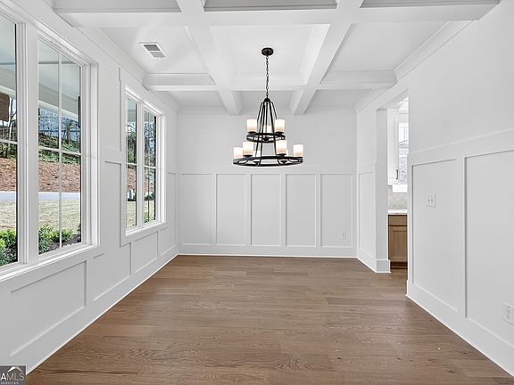 4th image of 3275 Hilltop Cir
