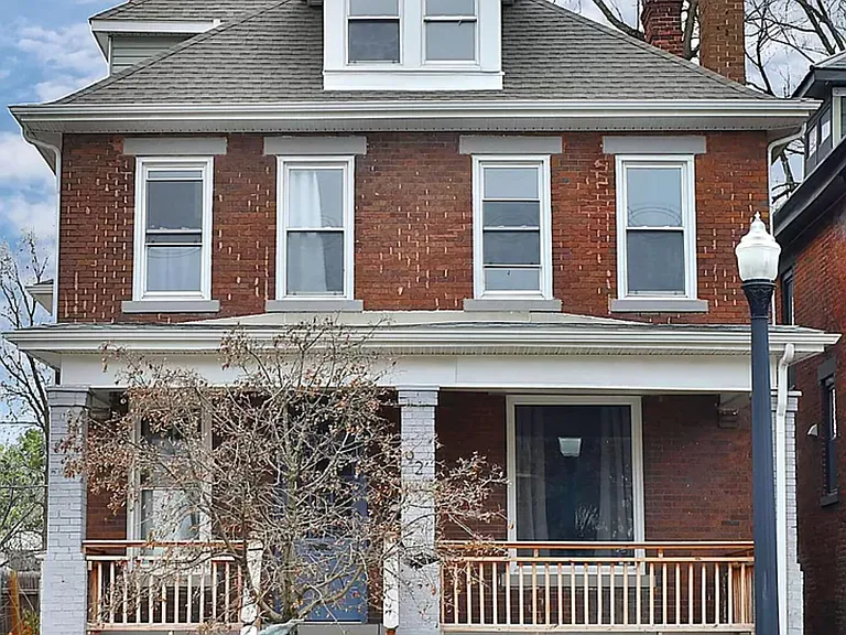 927 E Livingston Ave — Photo 5