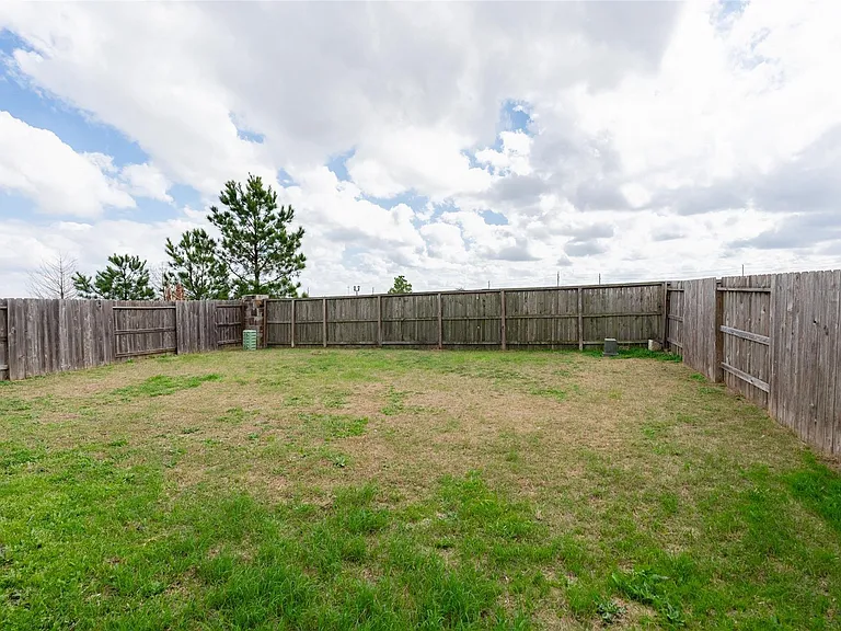 24207 Asher Hollow Ln — Photo 17