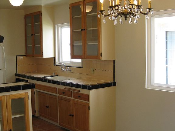 5th image of 4346 Mammoth Ave APT 9