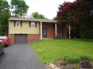 509 Rolling Green Dr, Selinsgrove, PA 17870