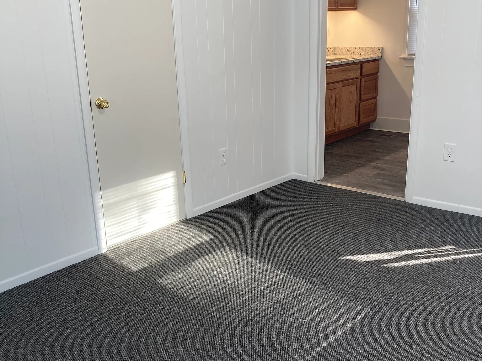 Studio, 320 sqft, $850 — Photo 4