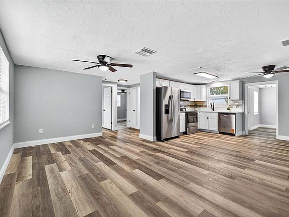 4th image of 6019 7th Ave