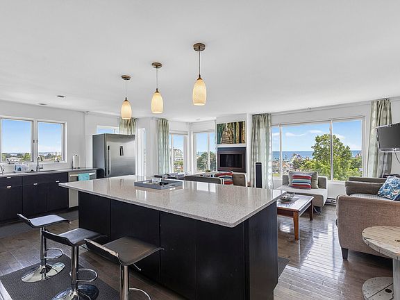 2nd image of 5 Sunset Drive #9