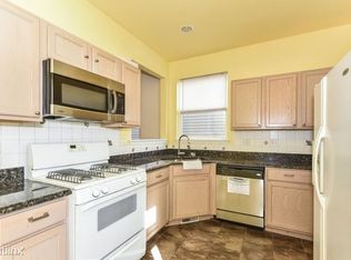 3103 Talon Cir, Aurora, IL 60503