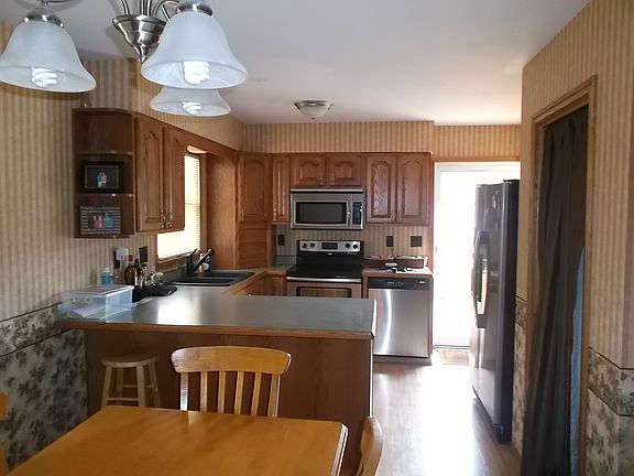 5th image of 203 S Jackson St