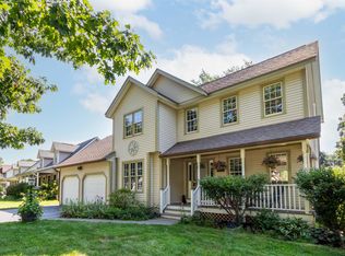 41 Grey Meadow Dr, Burlington, VT 05408