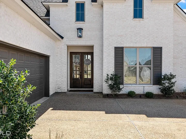 231 Conti Way — Photo 28