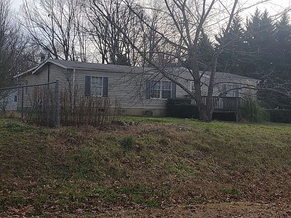 3rd image of 109 Brookwood Village Ln