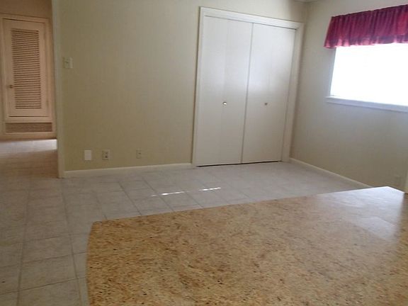4th image of 3615 Sabine Ave