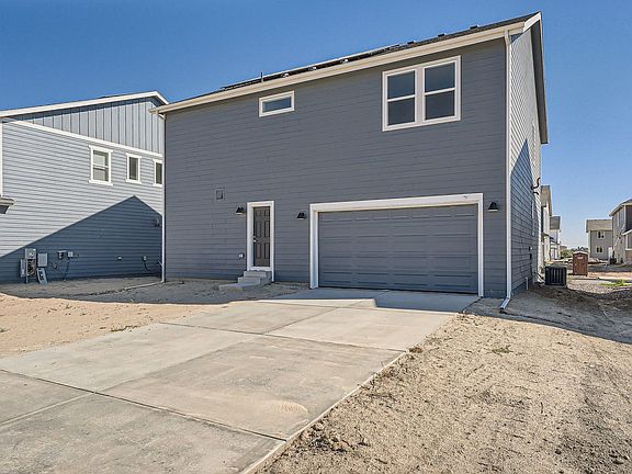 3rd image of 2889 Oxley St