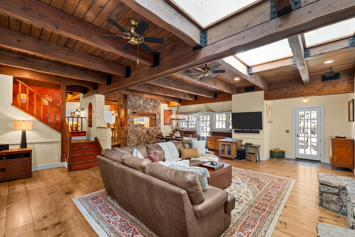 next background image