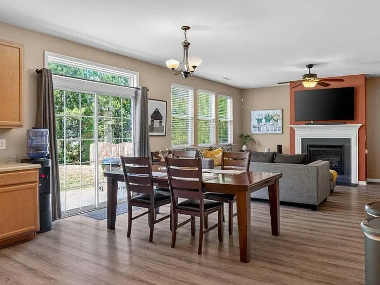 253 Milpass Dr — Photo 6