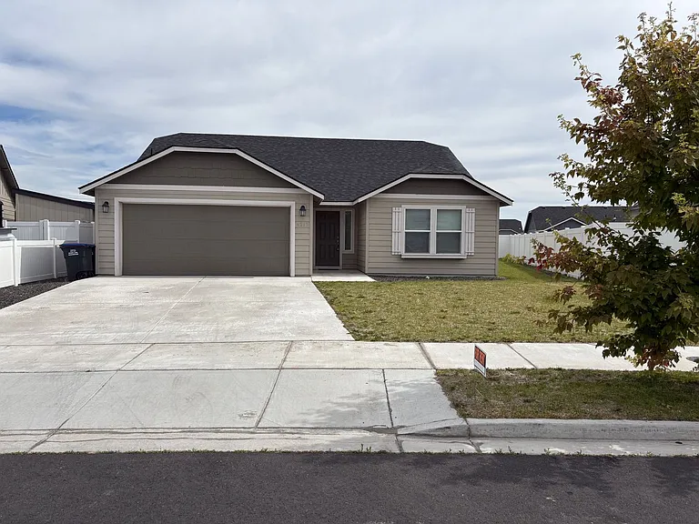 4213 Atwood Rd — Photo 2