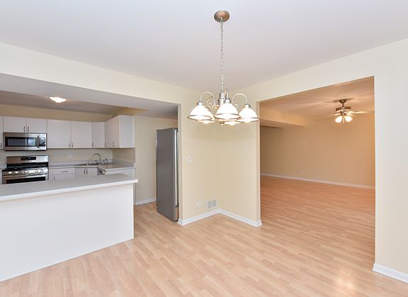 5th image of 33900 N Berwick Ln