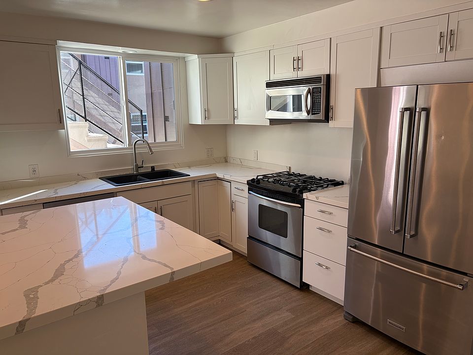 1st image of 605 Illinois Ct APT A
