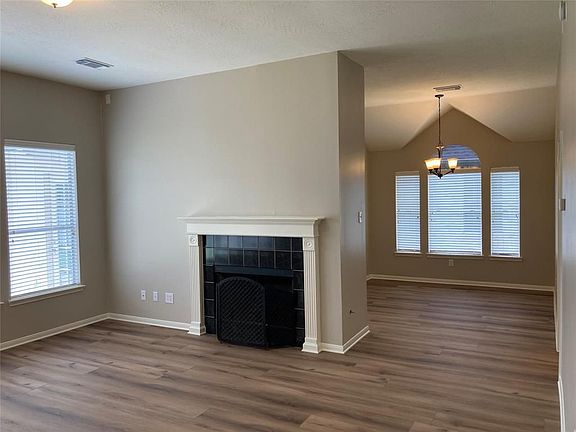 3rd image of 210 Leghrand Ct